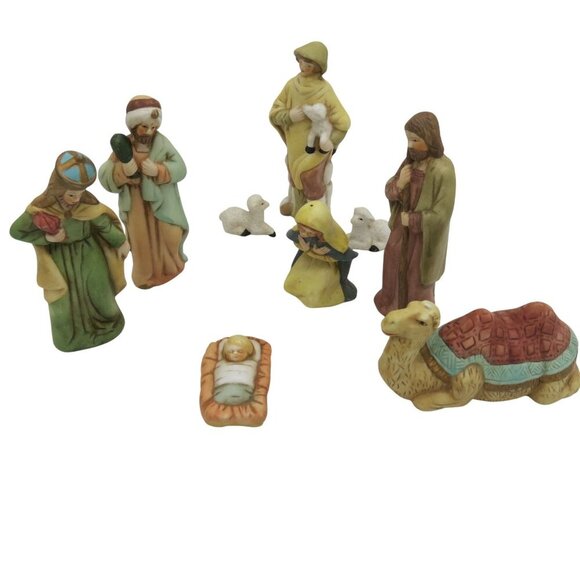 VINTAGE Painted Porcelain Ceramic Nativity Set with 9 Figures Jesus - Picture 1 of 6